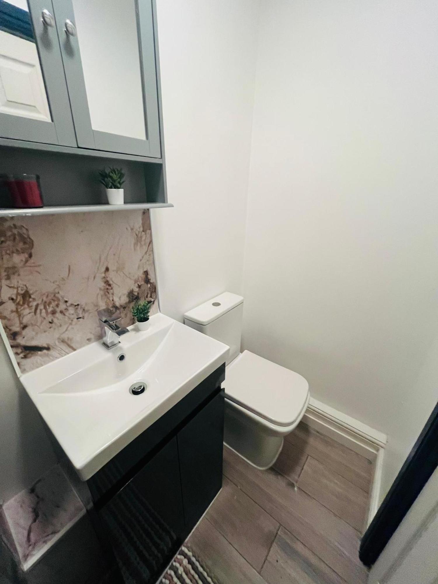 London Budget Rooms 603 Bilik gambar