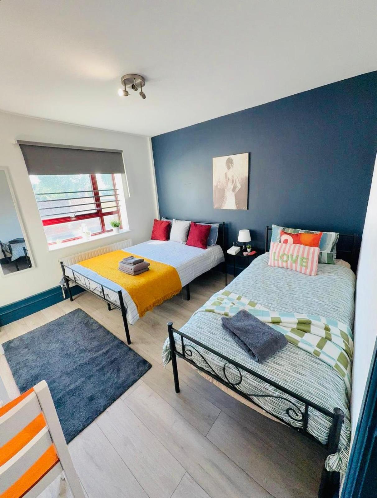 London Budget Rooms 603 Bilik gambar